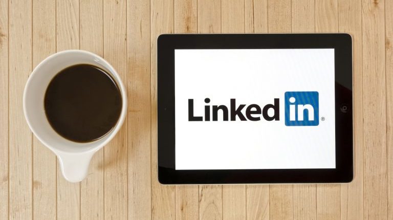 كيف تبني بروفايل قوي علي LinkedIn  لينكدان ؟