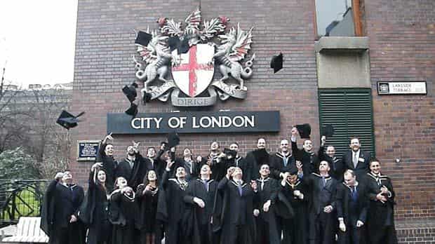 منحة جامعة سيتي لندن في المملكة المتحدة للحصول على الدكتوره 2021 (ممولة جزئياَ)