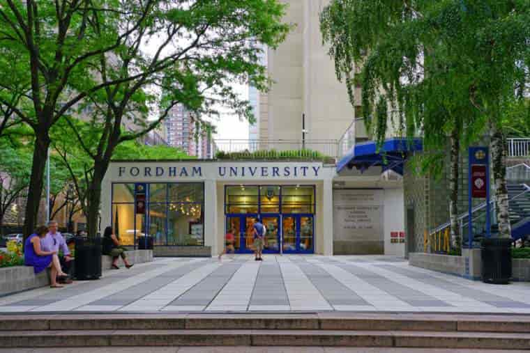 منحة جامعة فوردهام في أمريكا للحصول على البكالوريوس 2021 (ممولة)