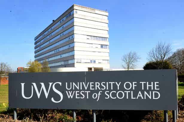 منحة جامعة غرب اسكتلندا للحصول على البكالوريوس في المملكة المتحدة 2021