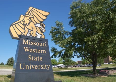 منحة جامعة ولاية ميسوري الغربية لدراسة البكالوريوس الولايات المتحدة الأمريكية 2021