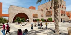 زمالة Dr. Ahmed and Ann M. El-Mokadem لدراسة الماجستير في الجامعة الأمريكية بالقاهرة لعام 2023-2024